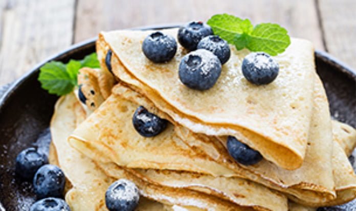 crepe with blueberries