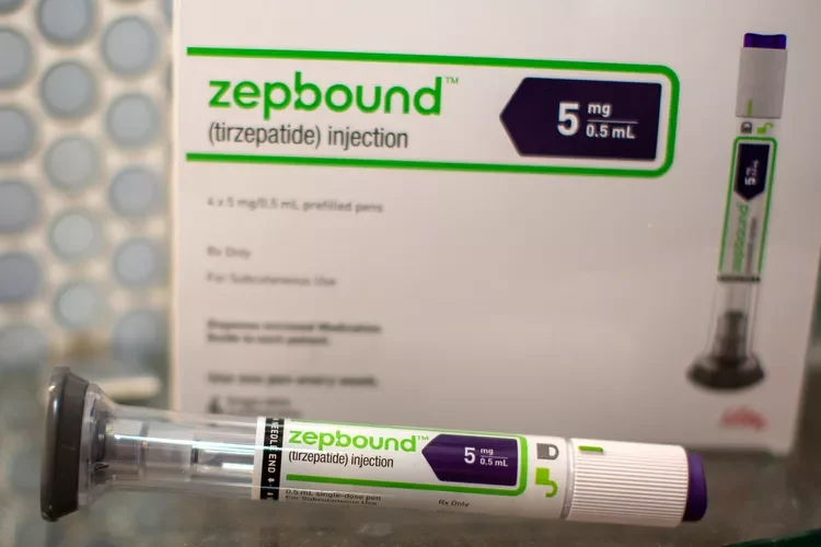 Zepbound-injection-pen-tout-122424-51f996c35ed34a3082e8ce90804092bc